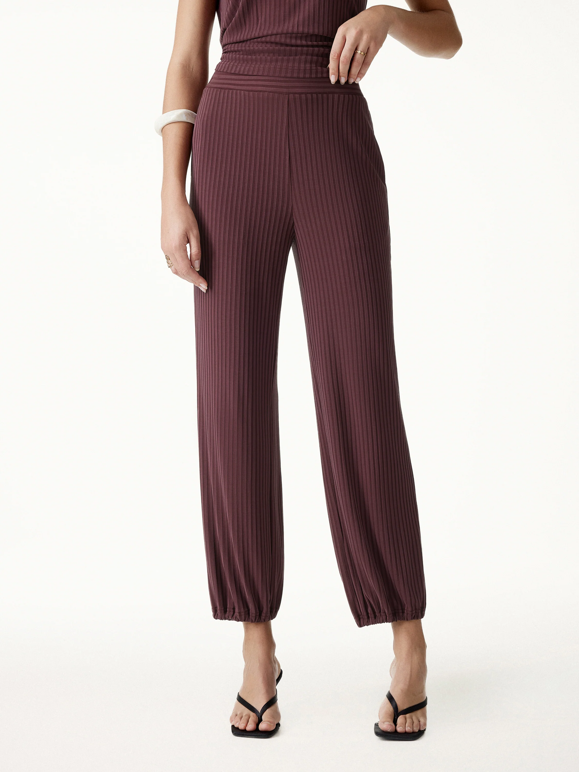 2Pcs Set Wrinkle-Free Cap Sleeve Top & Mid-Rise Cropped Pants - Image 6