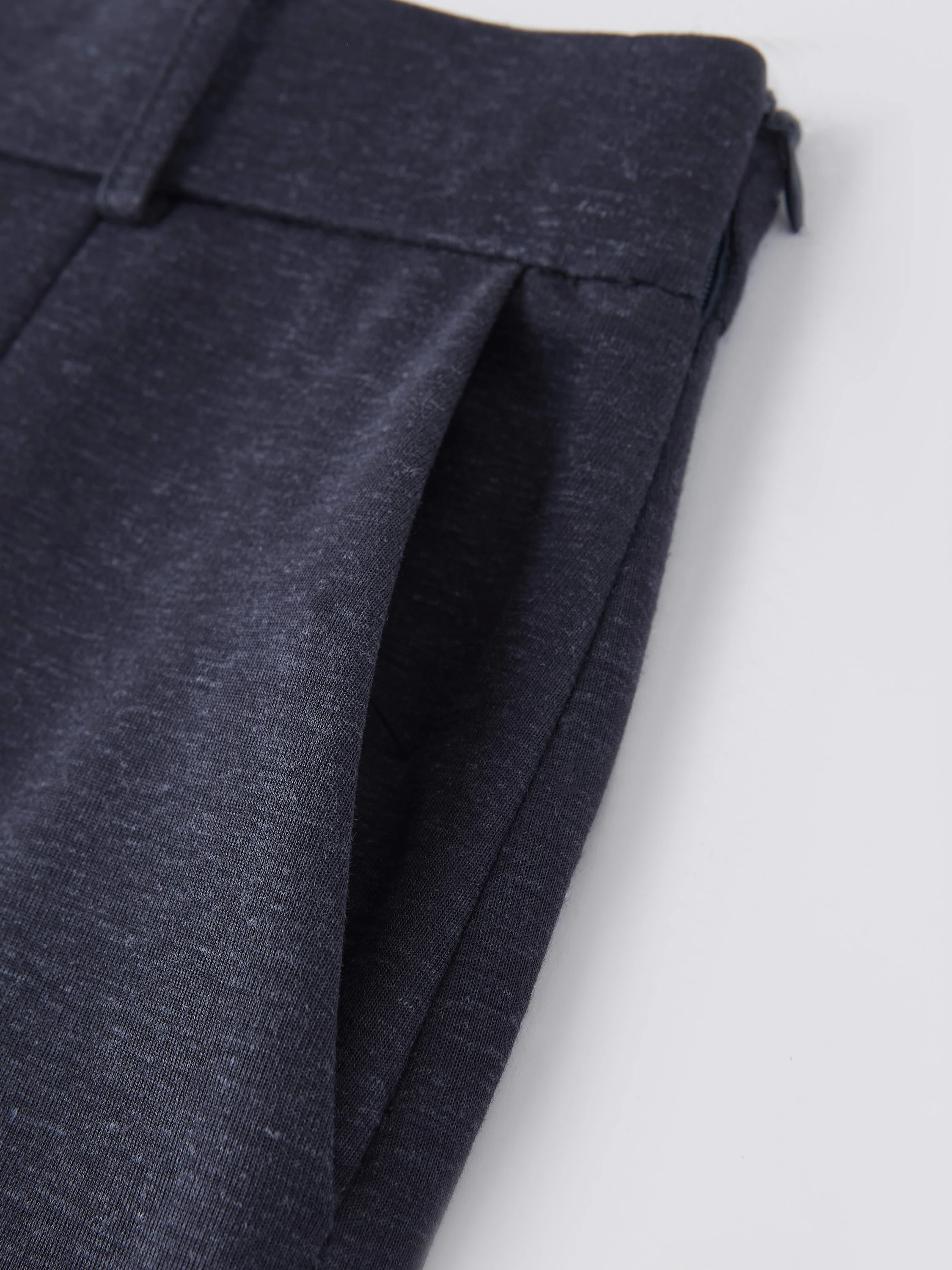 Cotton-Linen Blend Tailored Shorts - Image 6