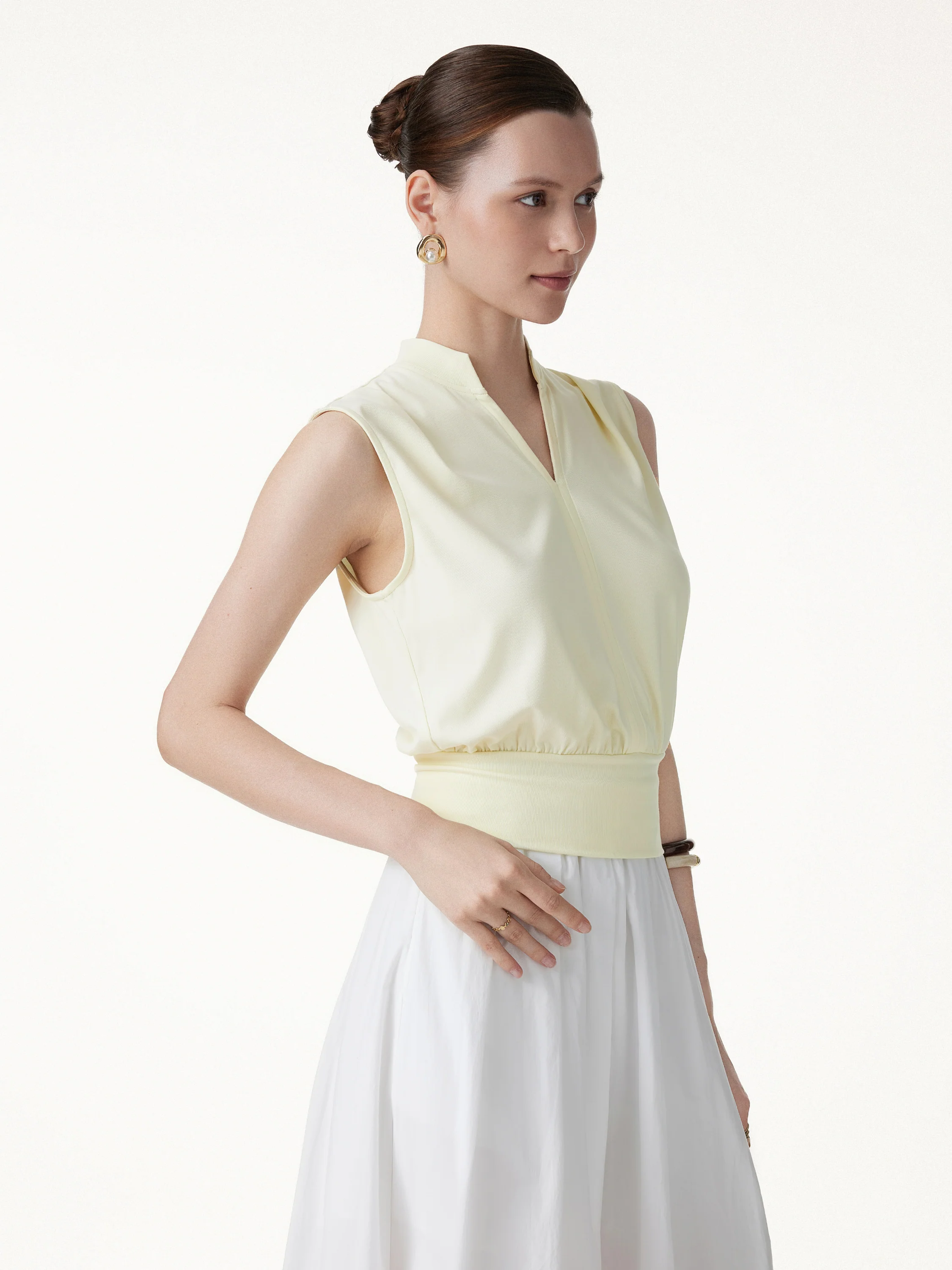 Cotton-Viscose V-neck Stand Collar Sleeveless Top - Image 8