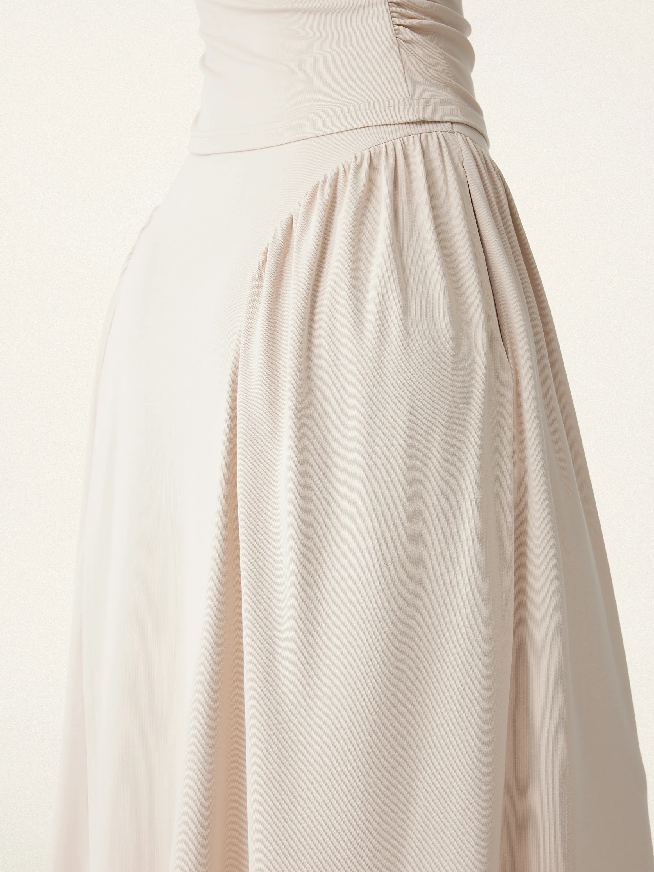 Curved Gathering Flared Midi Skirt with Pockets - Image 6