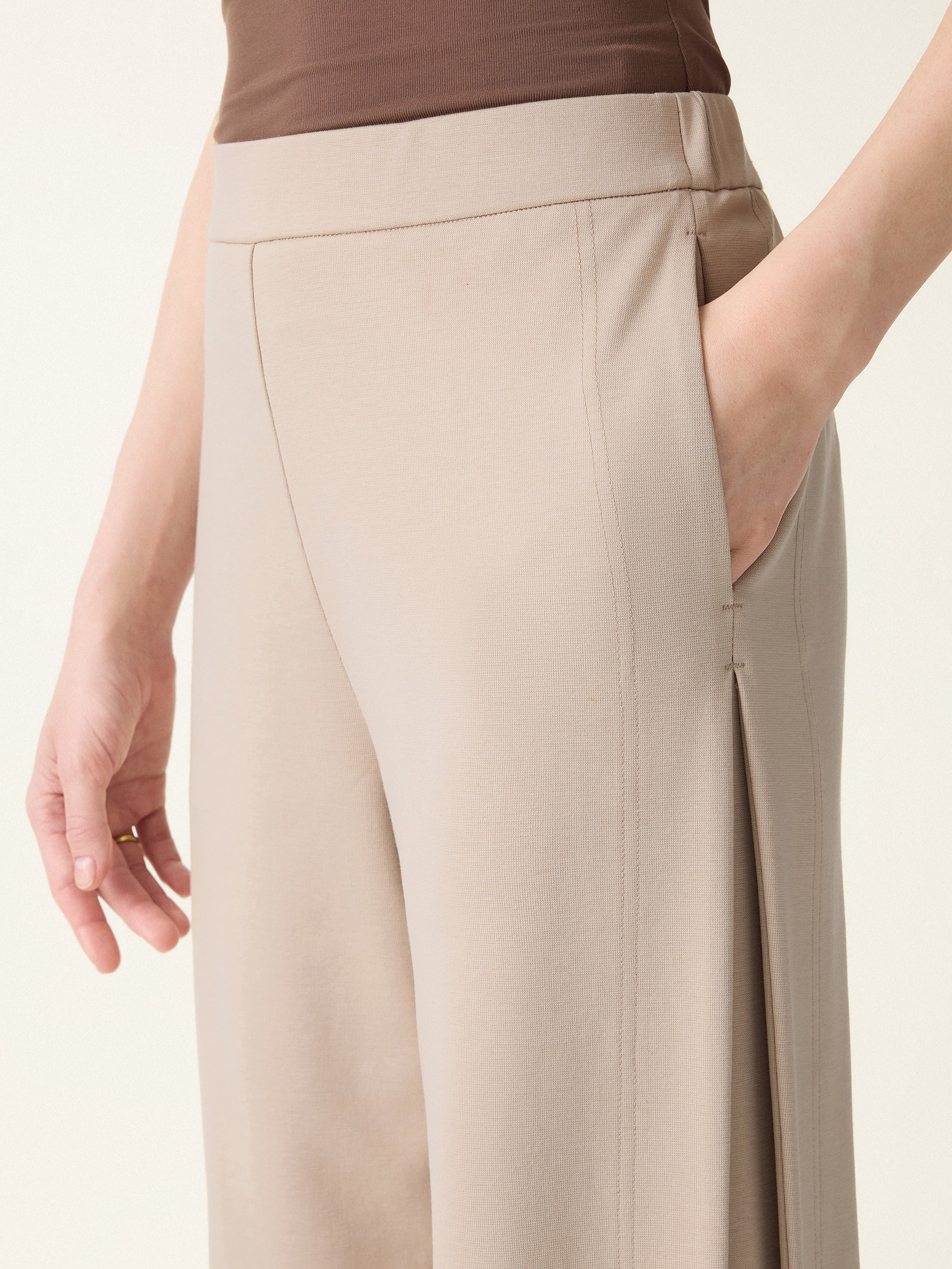 Drapey Mid Rise Wide Leg Pull-on Pant with Pockets - Image 5