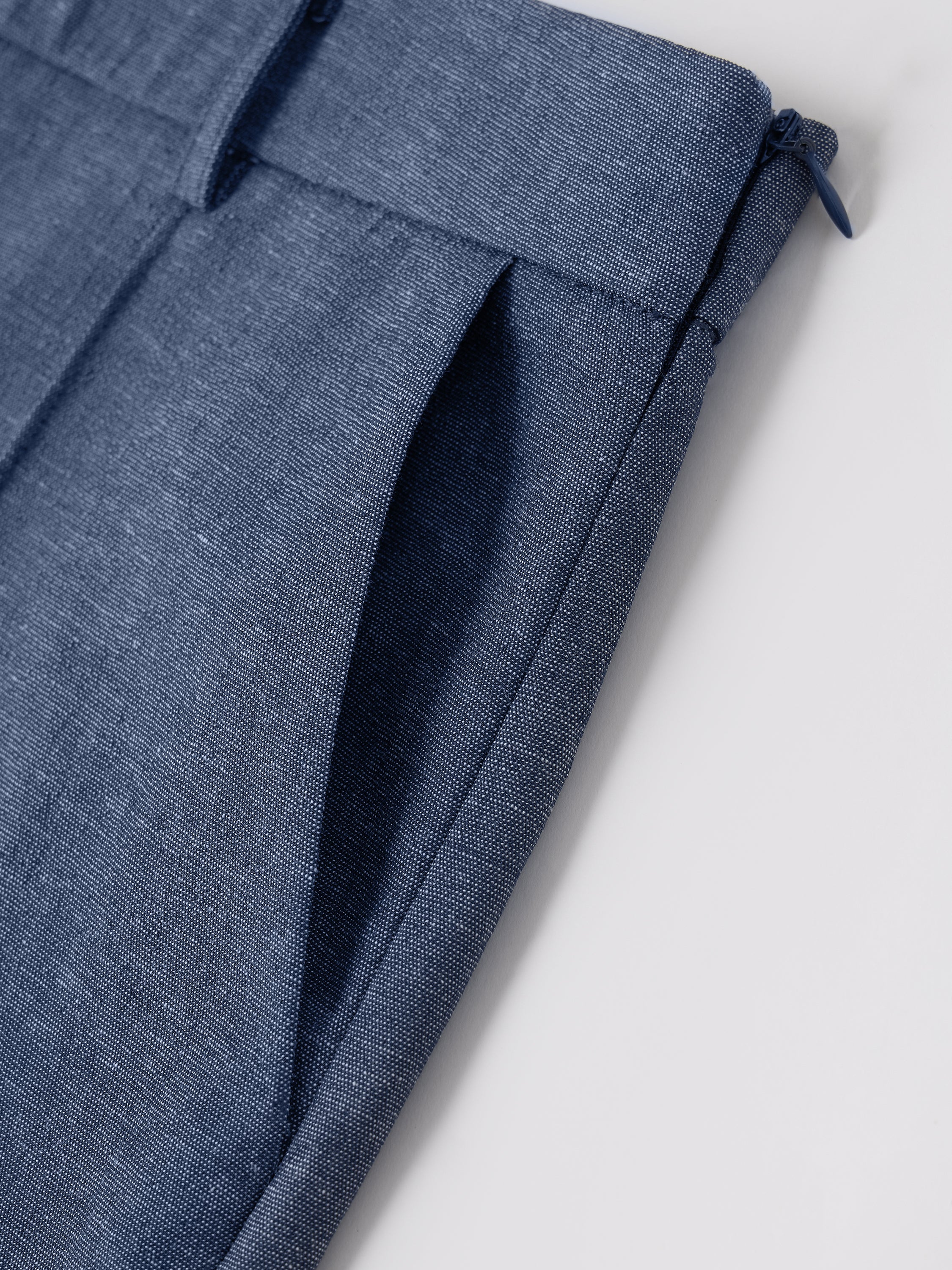 Linen-Like Mid Rise Pintuck Shorts with Pockets - Image 10