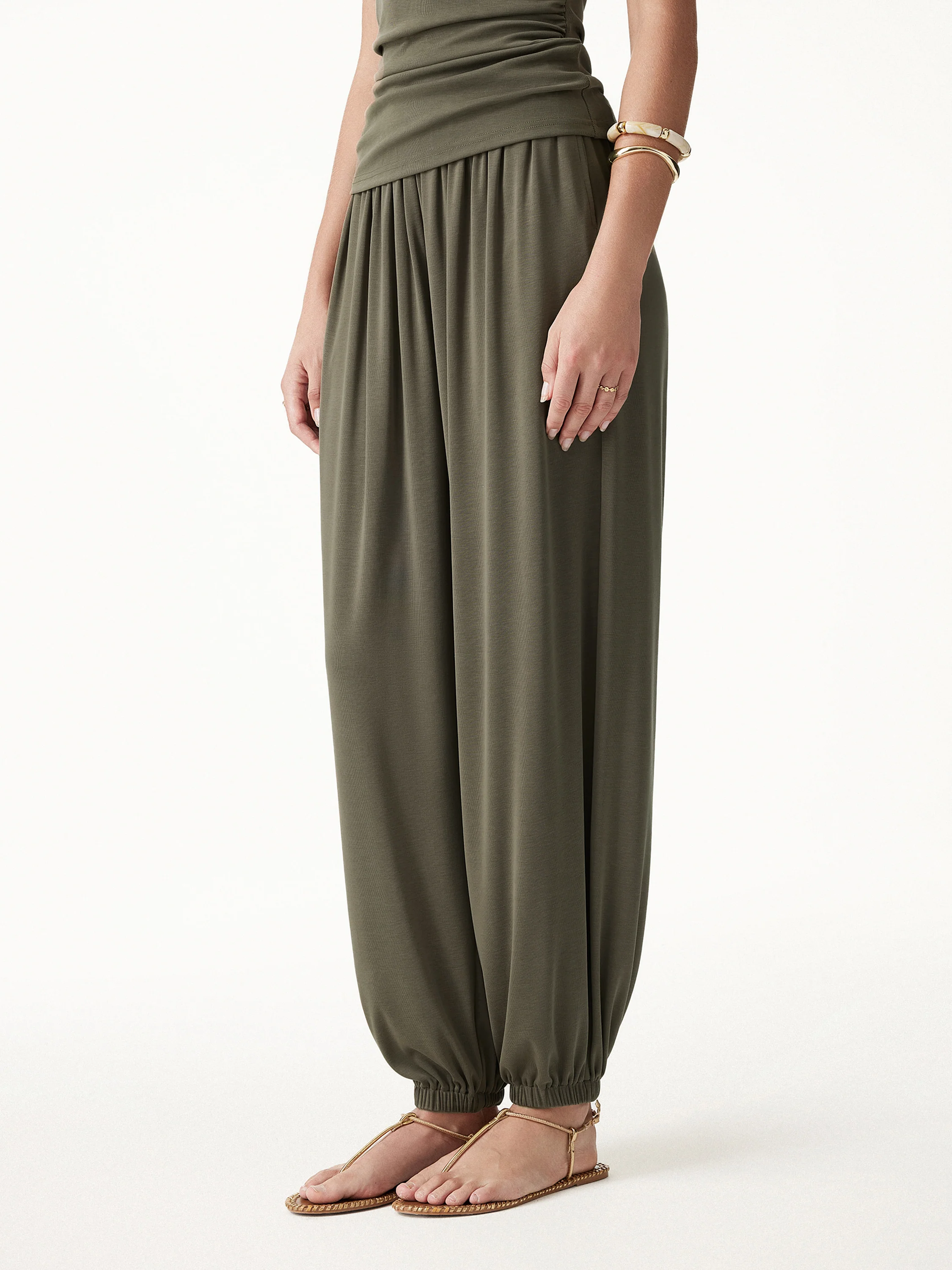 Sandwashed Modal Ultra-Soft High Rise Balloon Pants with Pockets - Image 7