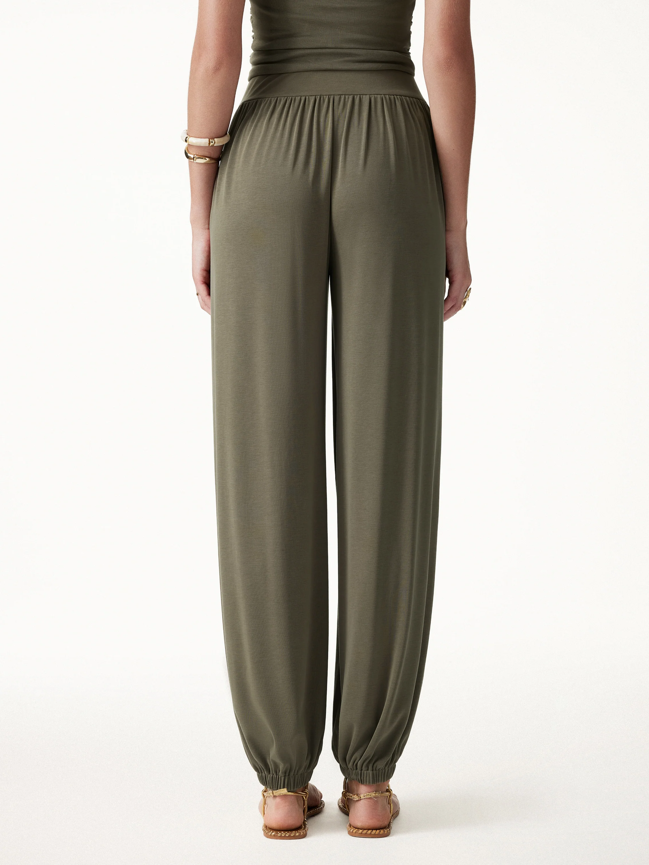 Sandwashed Modal Ultra-Soft High Rise Balloon Pants with Pockets - Image 9