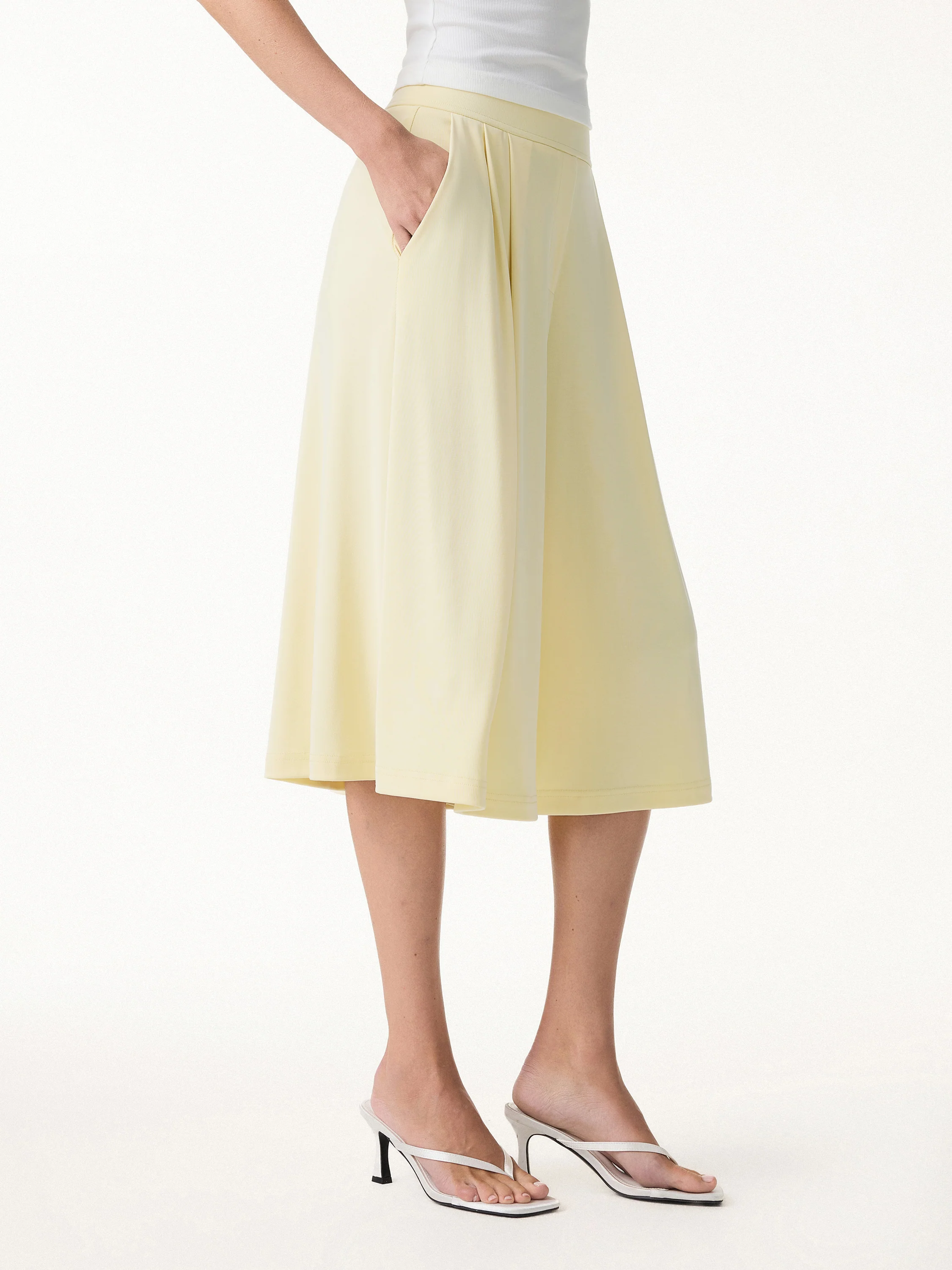 Sandwashed Super Flowy Cropped Palazzo Leg Pant with Pockets - Image 8