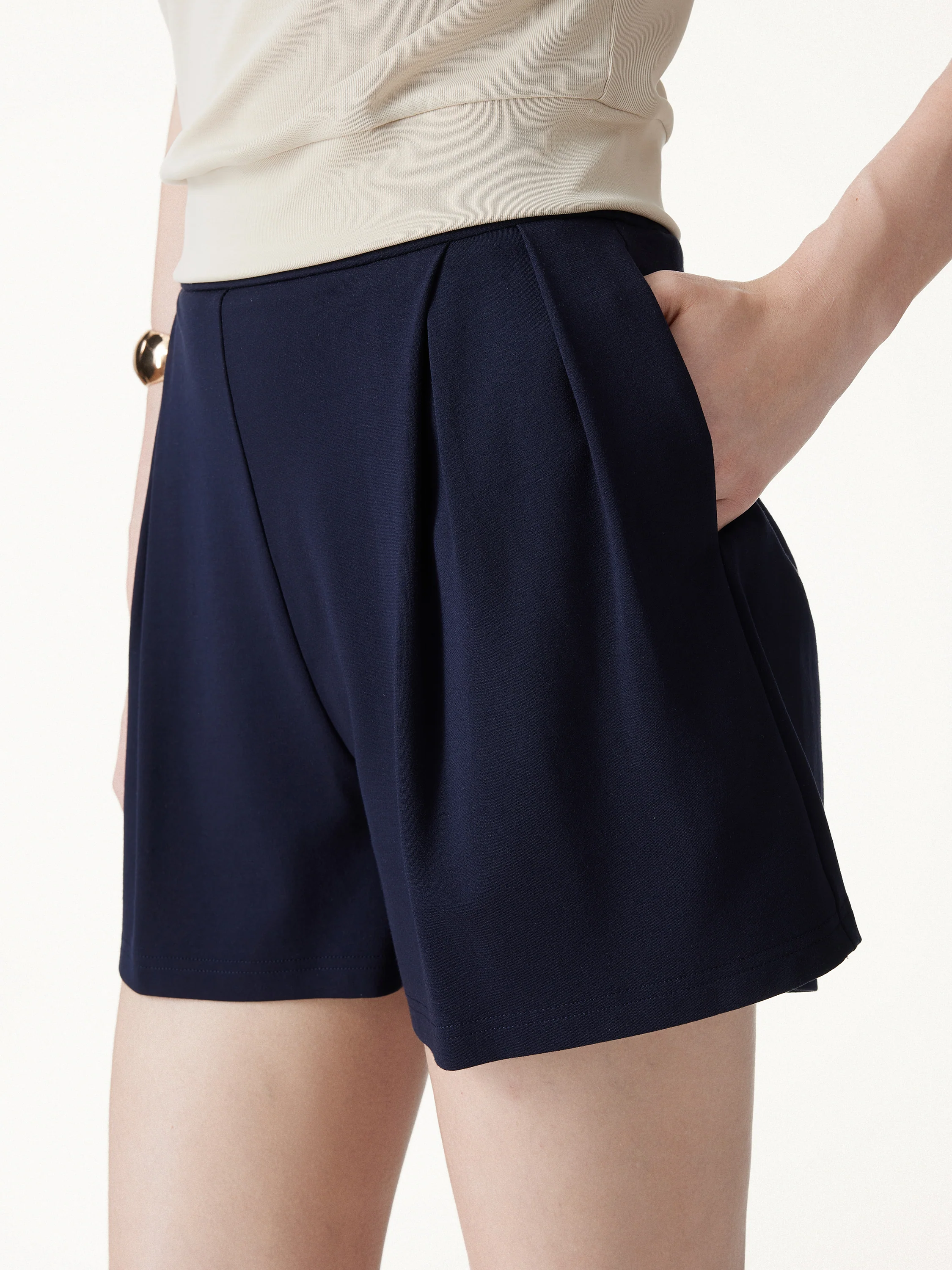 Stretch Ponte Pleated Wide Leg Shorts - Image 11