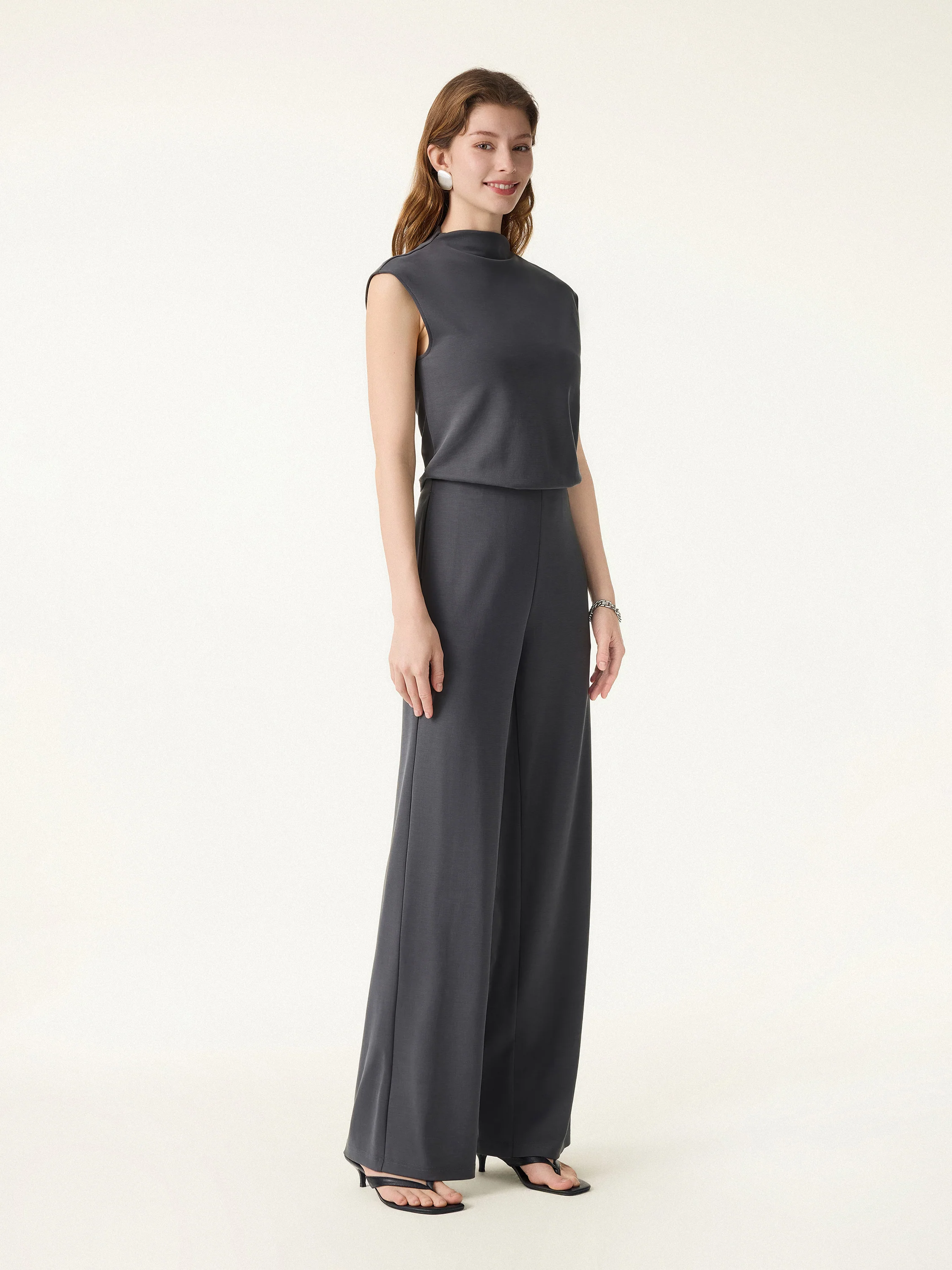 Travel-Friendly Easy-to-Take-Off Jumpsuit - Image 10